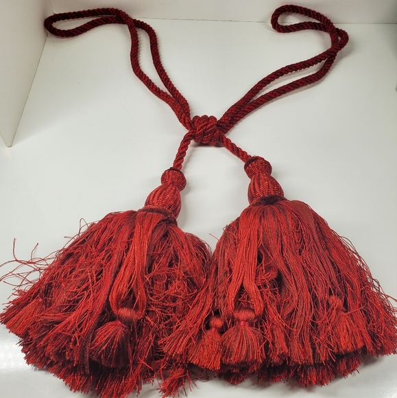 Brunschwig & Fils Vintage Solid Red Tieback Drape Curtain Holder  1pc - Picture 1 of 4